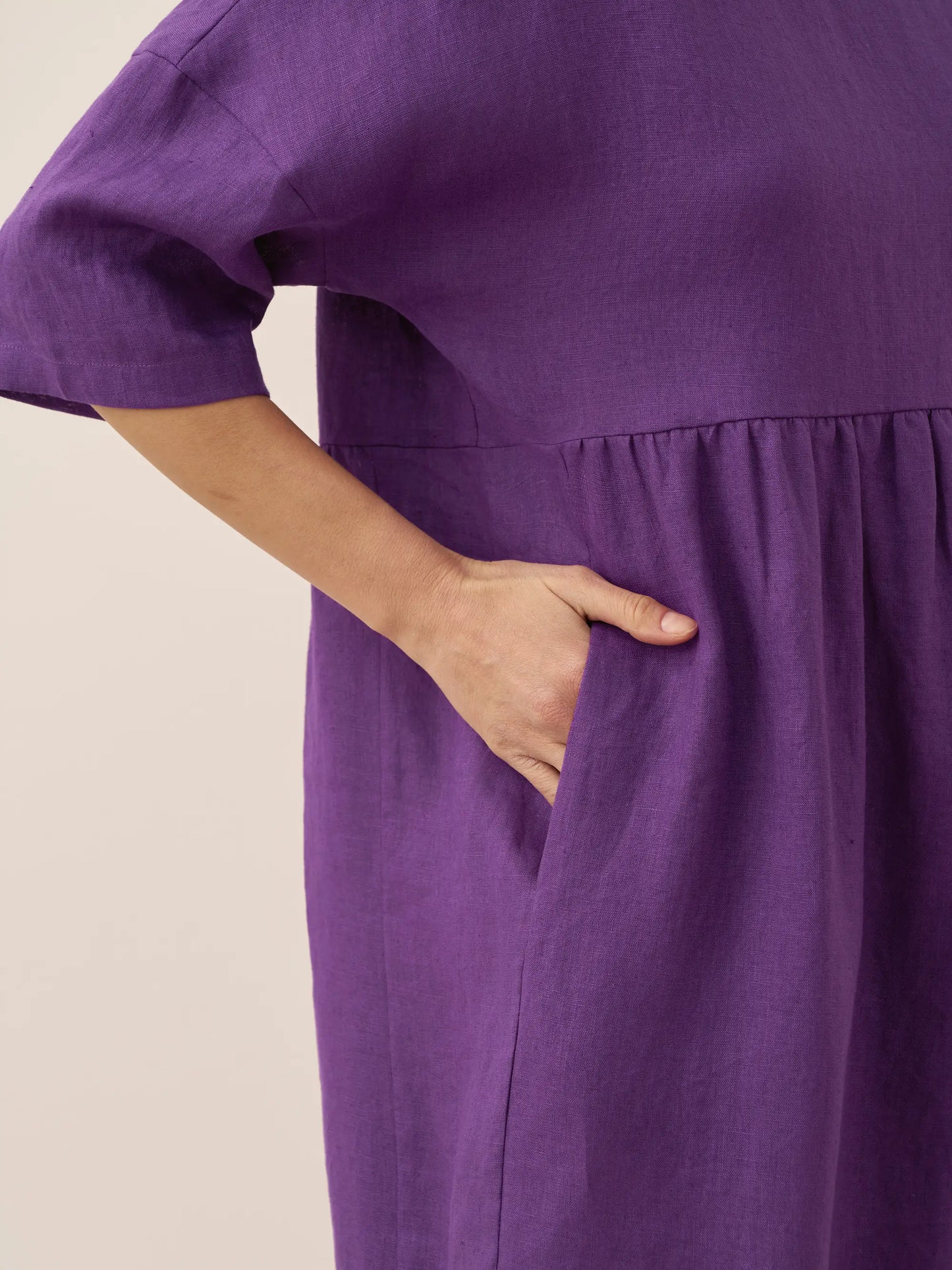 Valencia - Vestido midi 100% de lino con silueta en A