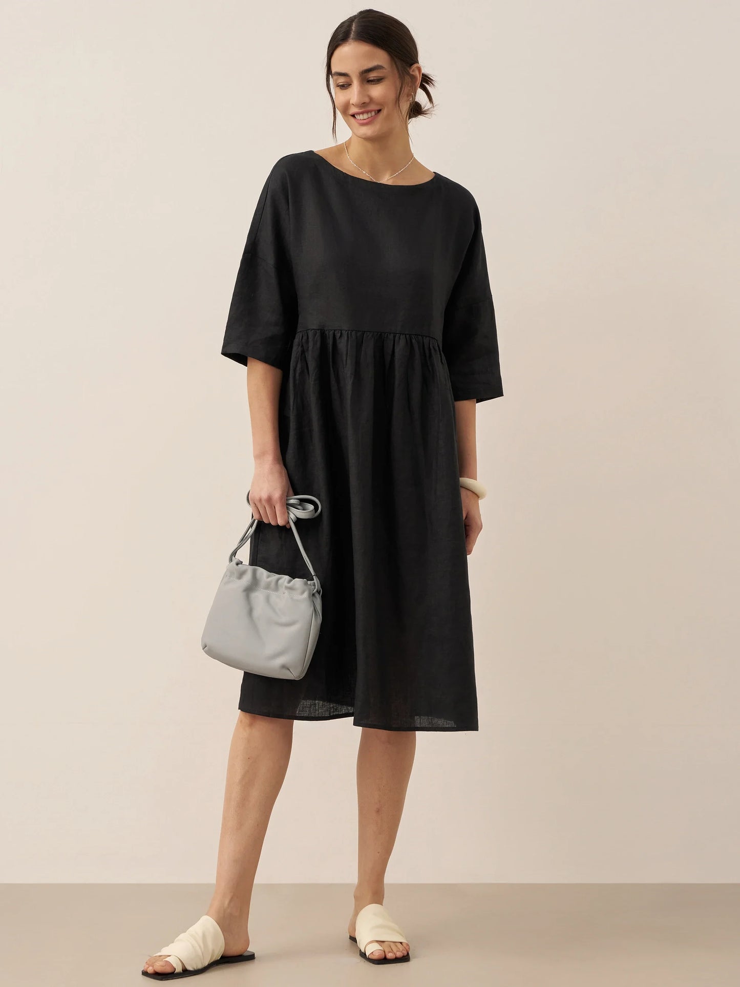 Valencia - Vestido midi 100% de lino con silueta en A