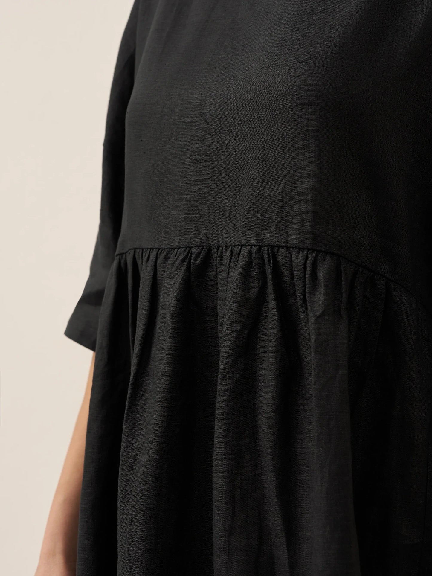 Valencia - Vestido midi 100% de lino con silueta en A